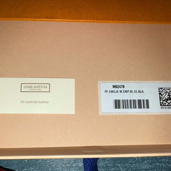 NWT Louis Vuitton Cowhide Leather Red Emile Wallet with Signature Monogram - Picture 14 of 15